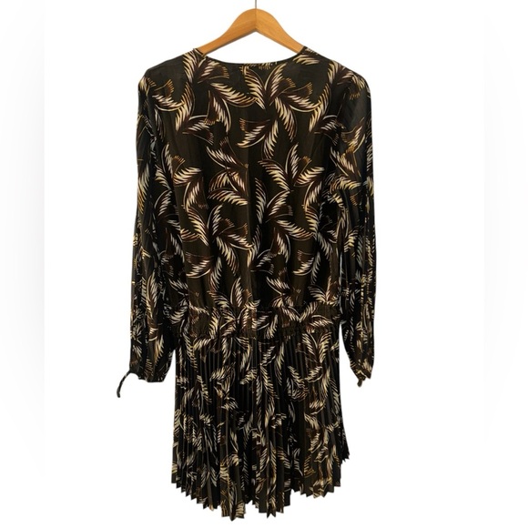 A.L.C Rory V-neck Pleated Silk Dress Size 8 - Picture 7 of 11